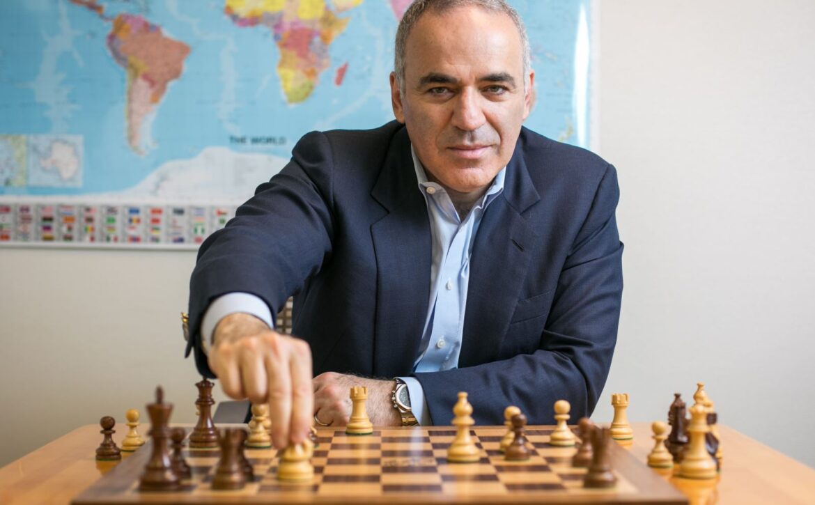 garry-kasparov-lectie-de-sah-copii